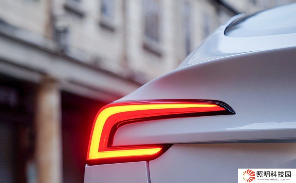 特斯拉董事薪酬過高案達成和解，退還 7.36 億美元并引入股東監督機制