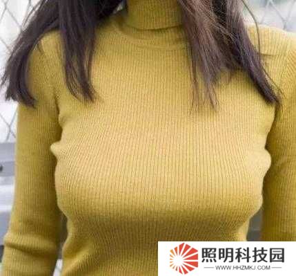 So貨撅起你的*奶頭來!敢問她這操作究竟有多毒辣?